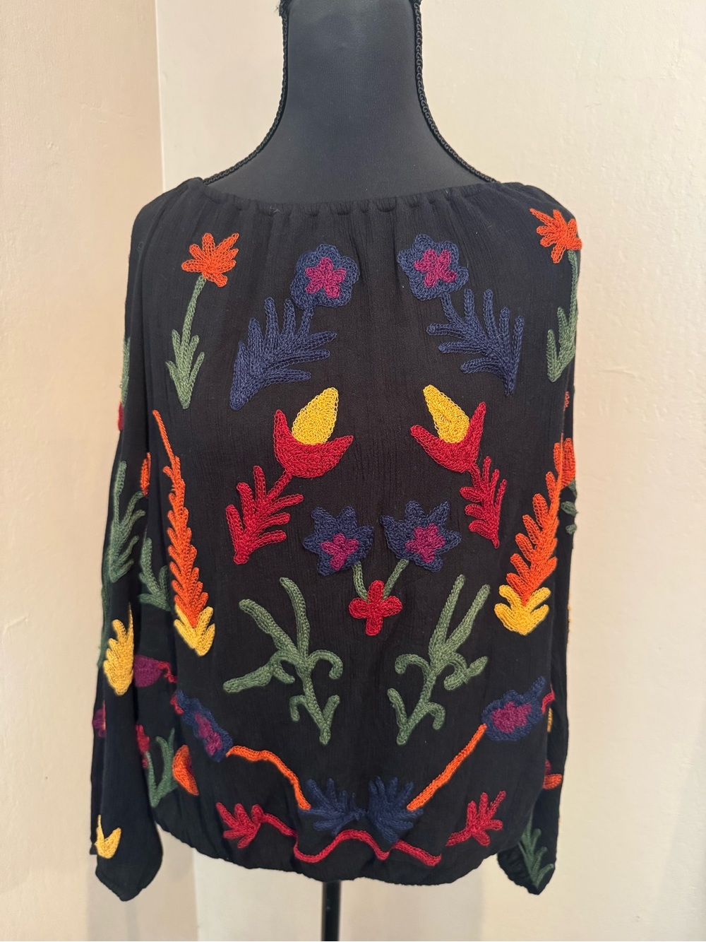 Beautiful Peasant Black Boho Floral Embroidered Long-Sleeve Lined Blouse
